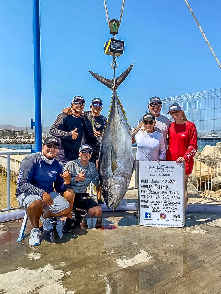 262 pounds of yellowfin and the crew